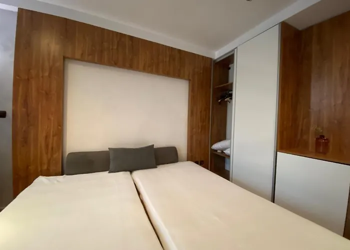 Sapphire 202 Sunny Apartment *