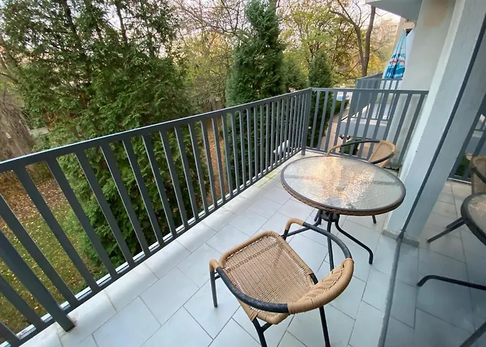 Sapphire 202 Sunny Apartment